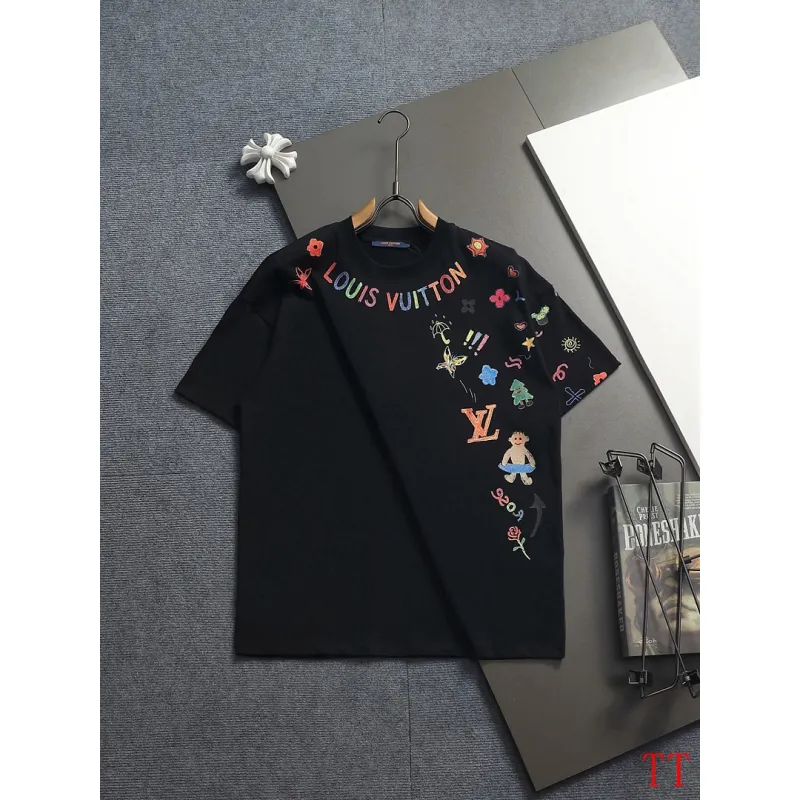Louis Vuitton T-Shirts for AAAA Louis Vuitton T-Shirts #A65779