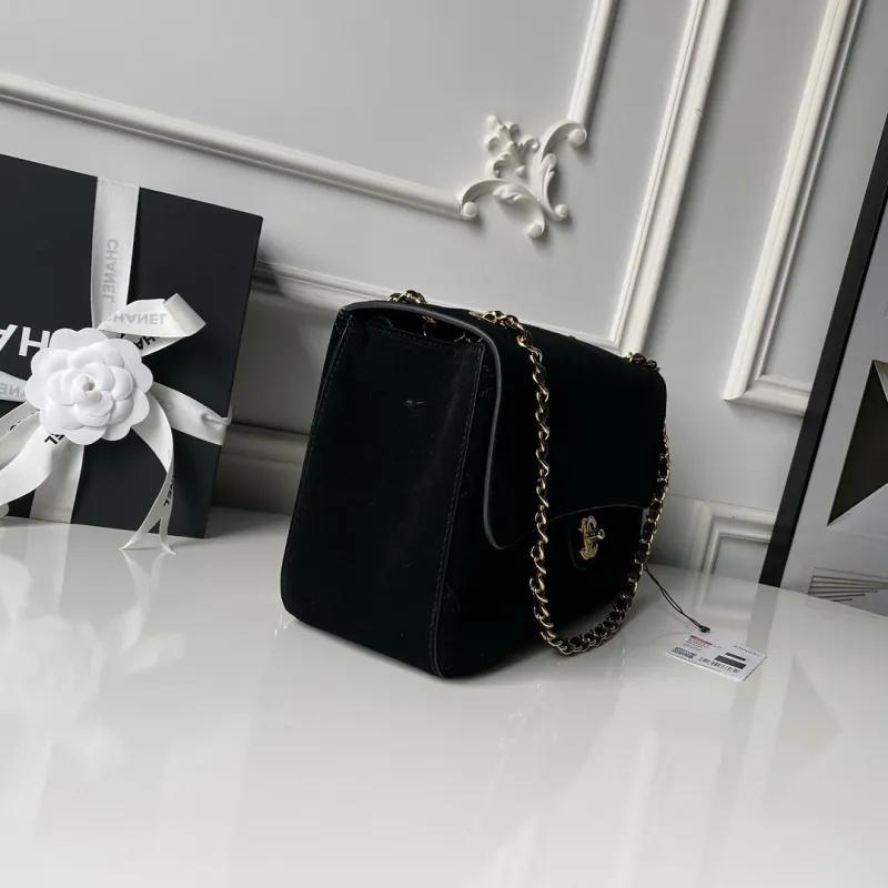 Chanel AS6281 Maxi Classic Flap Bag Vintage Gold Hardware Suede Leather Shoulder Handbag #A65955 Chanel AS6281 Maxi Classic Flap Bag Vintage Gold Hardware Suede Leather Shoulder Handbag #A65955