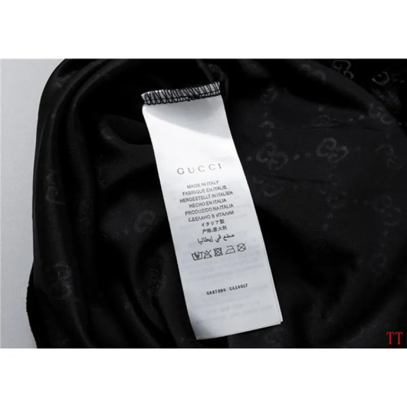 Gucci Tracksuits for Gucci short tracksuits for men #A65807