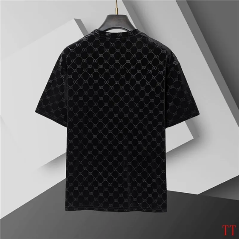 Gucci Tracksuits for Gucci short tracksuits for men #A65806