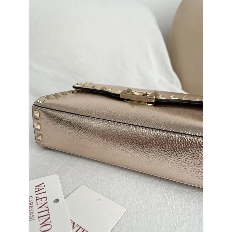 valentino Rockstud Metallic Leather Envelope Crossbody Bag 22.5×5×16cm #A65019
