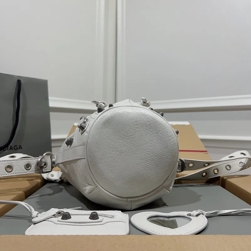 Balenciaga Bucket Bag Metallic Leather Studded Details Edgy Urban Style size:15×17×19cm #A54207