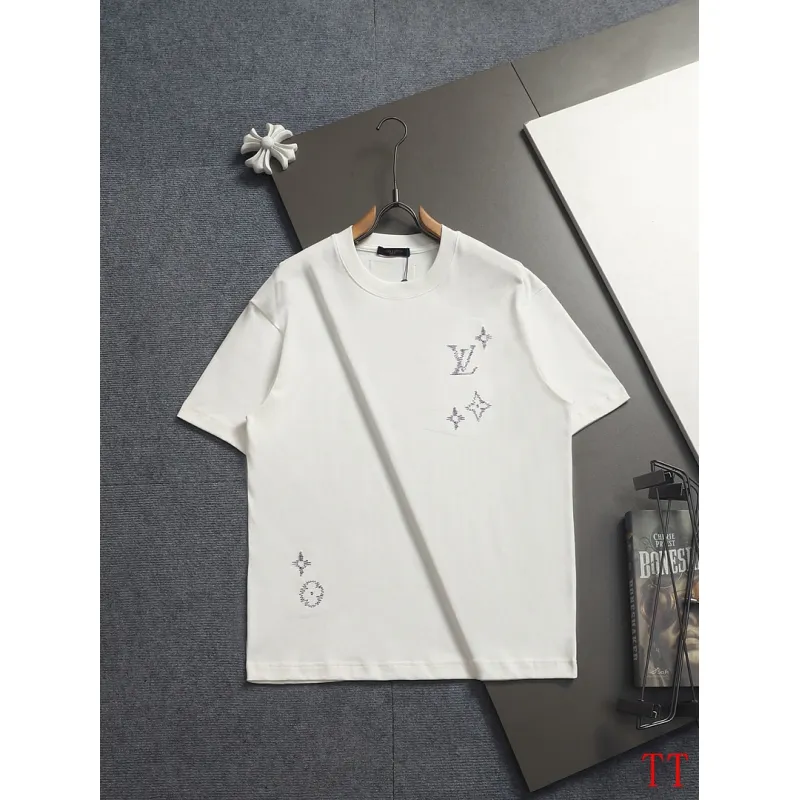 Louis Vuitton T-Shirts for AAAA Louis Vuitton T-Shirts #A65780