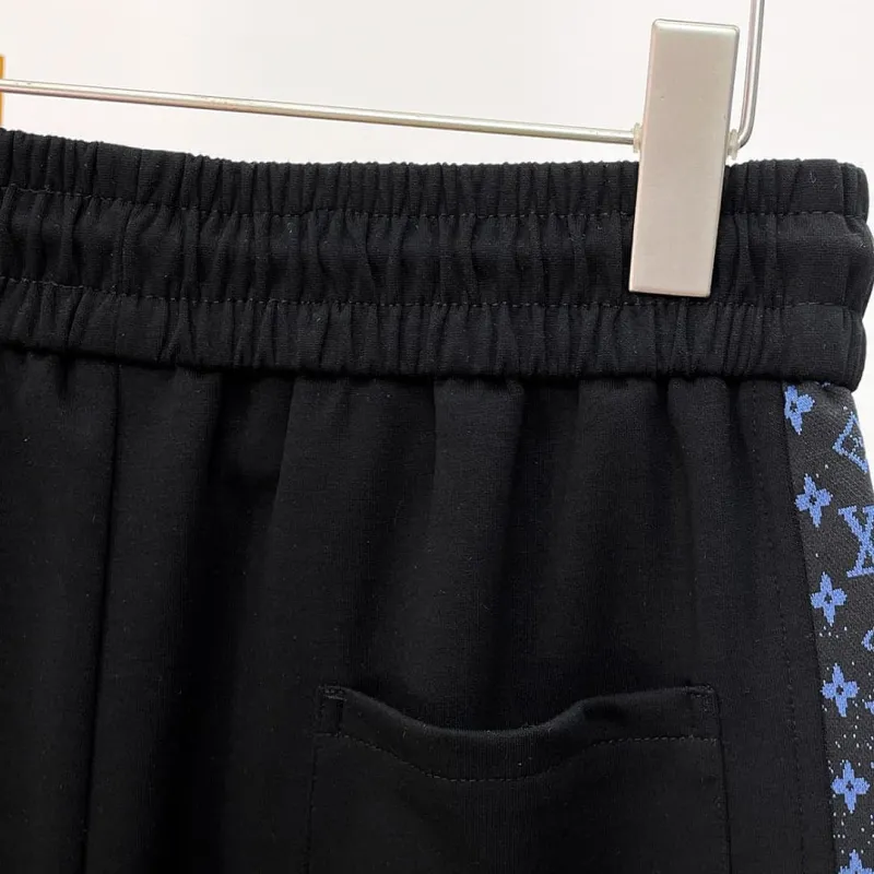 Louis Vuitton Pants for Louis Vuitton Short Pants for men #A65624