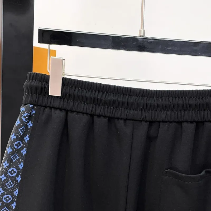 Louis Vuitton Pants for Louis Vuitton Short Pants for men #A65624