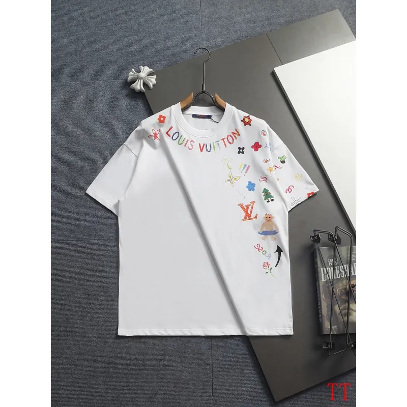 Louis Vuitton T-Shirts for AAAA Louis Vuitton T-Shirts #A65779