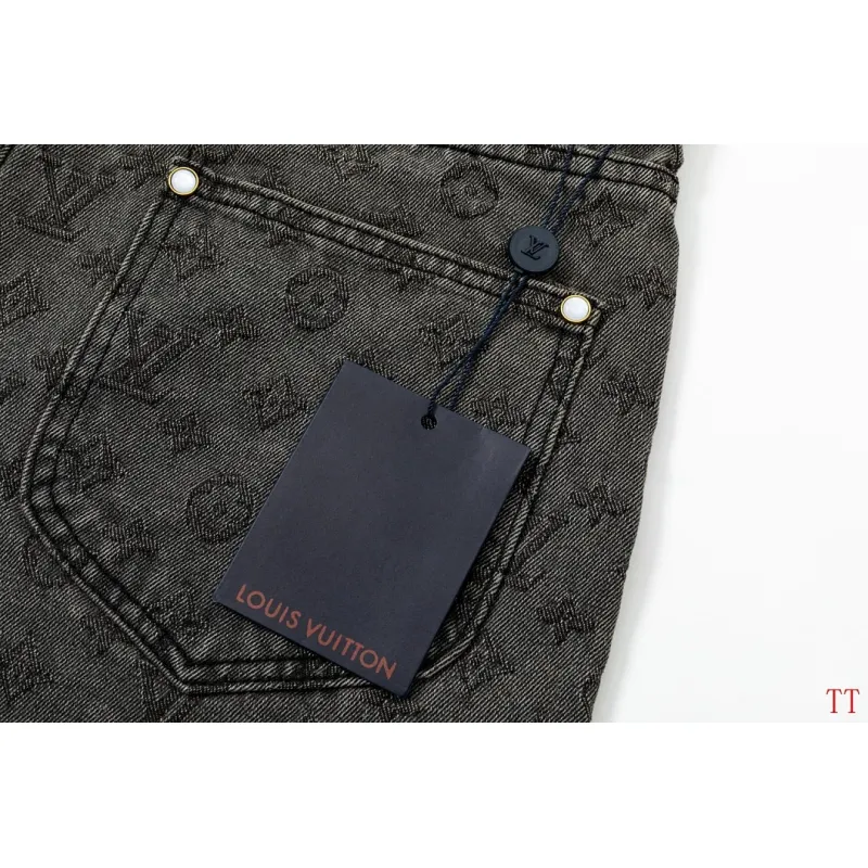 Louis Vuitton Pants for Louis Vuitton Short Pants for men #A64634
