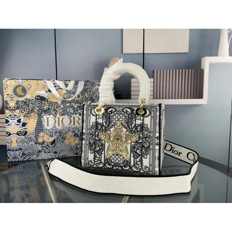 D-ior Lady D - Lite Bag With Vibrant Pink And Artistic Embellishments size:24×20×11cm #A53709 D-ior Lady D - Lite Bag With Vibrant Pink And Artistic Embellishments size:24×20×11cm #A53709