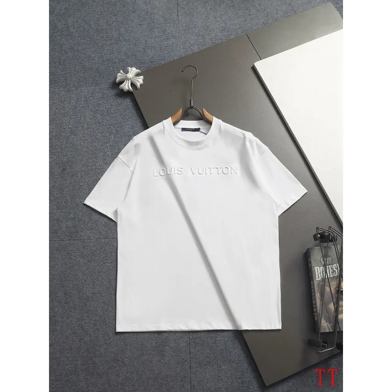 Louis Vuitton T-Shirts for AAAA Louis Vuitton T-Shirts #A65778