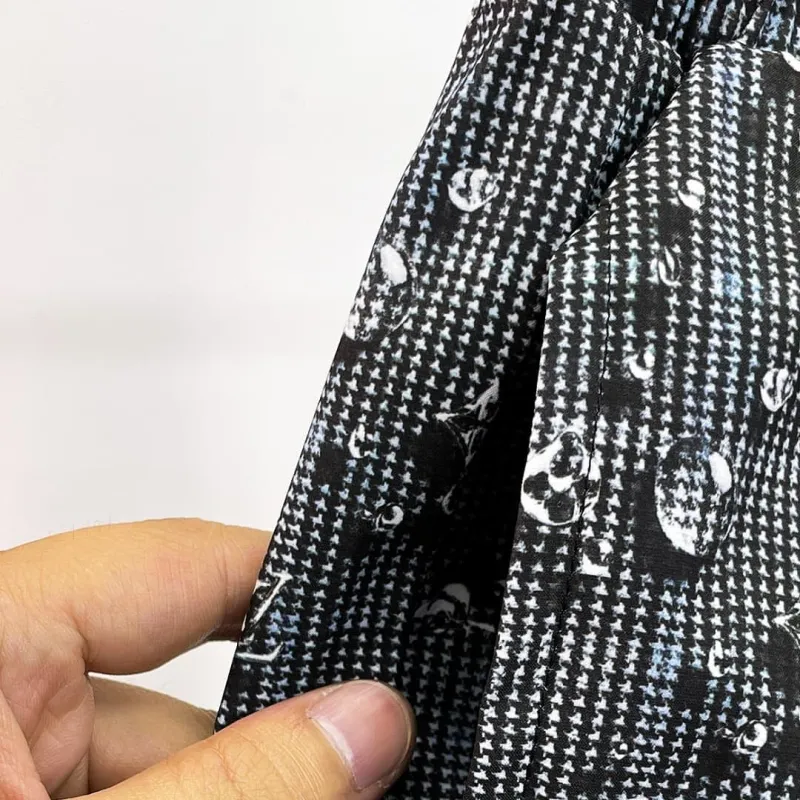 Louis Vuitton Pants for Louis Vuitton Short Pants for men #A65627