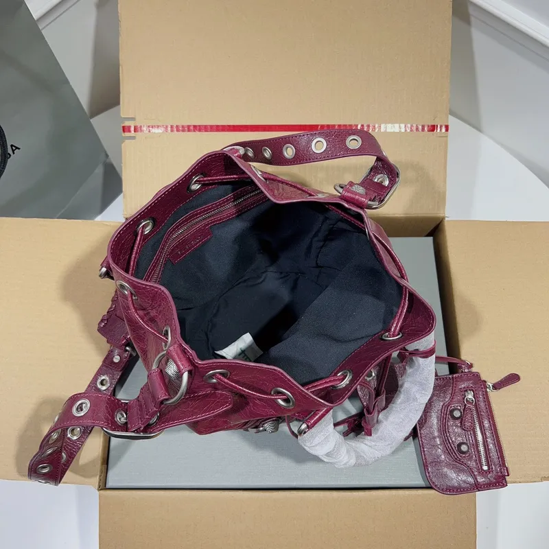 Balenciaga Bucket Bag Burgundy Leather Studded Edges A Bold Fashion Statement size:30×23×17cm #A54208