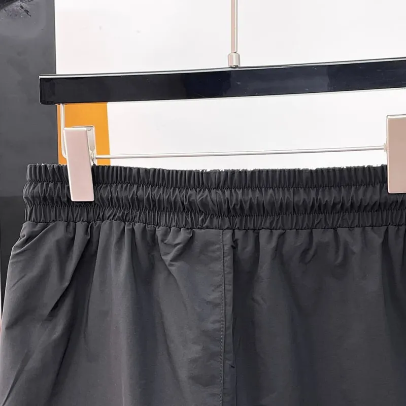 Louis Vuitton Pants for Louis Vuitton Short Pants for men #A65625