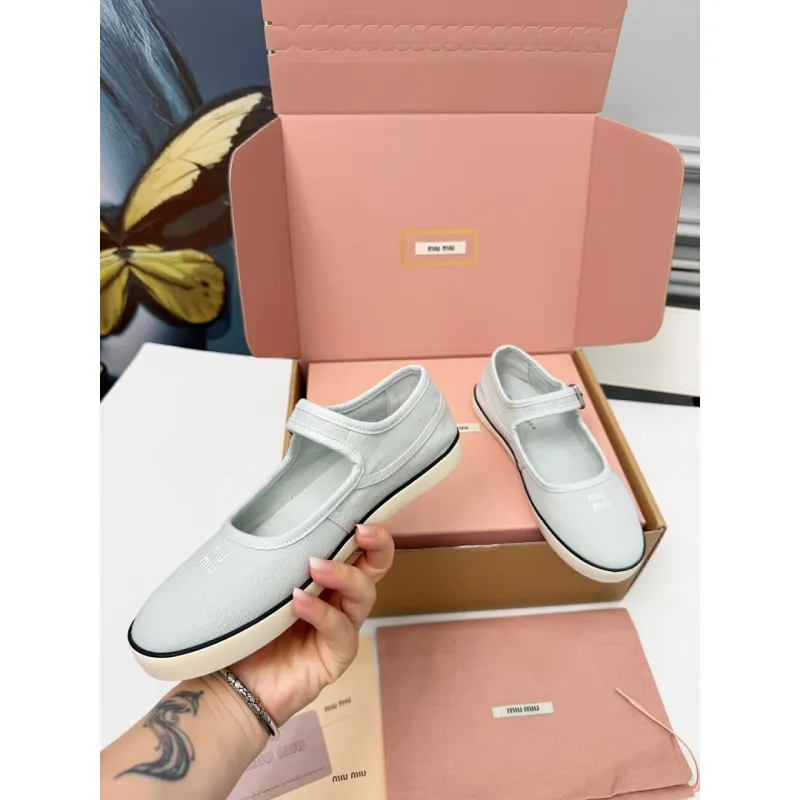 Miu Miu Womens Retro Calfskin Leather Ballet Flats #A66072