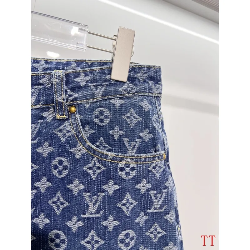 Louis Vuitton Pants for Louis Vuitton Short Pants for men #A64633