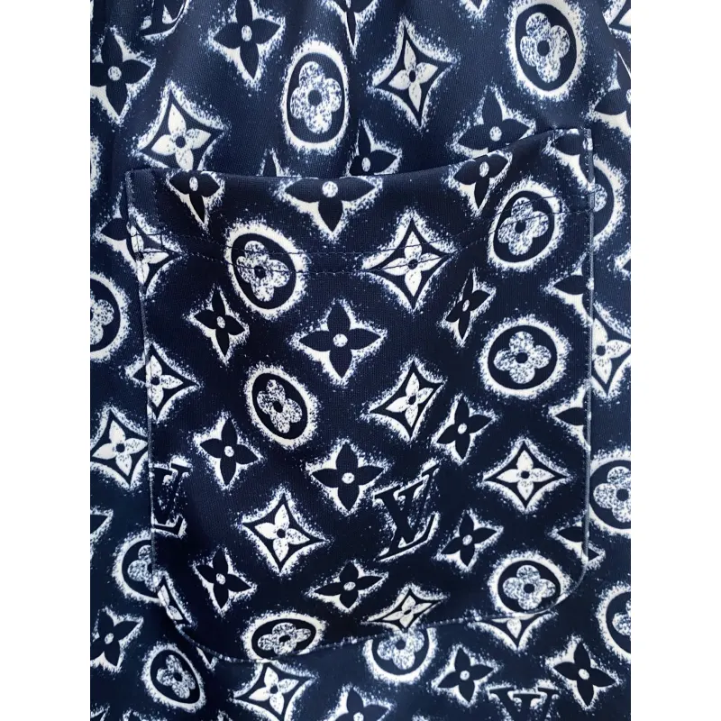Louis Vuitton Pants for Louis Vuitton Short Pants for men #A64555