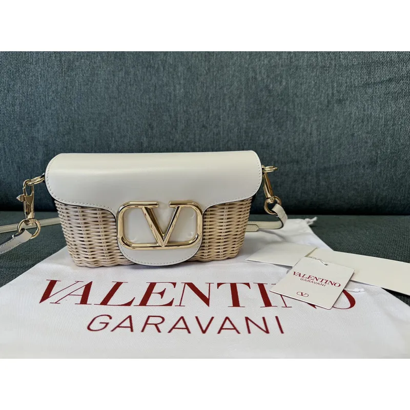 valentino Garavani VLogo Signature Wicker - Leather Crossbody Bags in Assorted Colors size:21×10×6cm #A53898 valentino Garavani VLogo Signature Wicker - Leather Crossbody Bags in Assorted Colors size:21×10×6cm #A53898