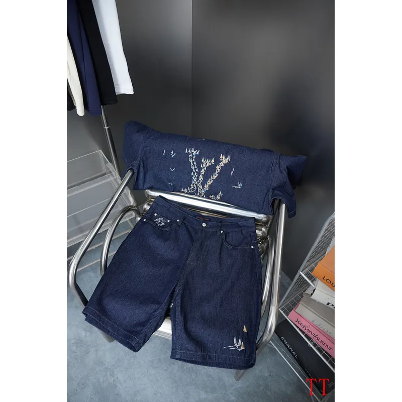 Louis Vuitton Lettering embroidered denim shorts #A52982