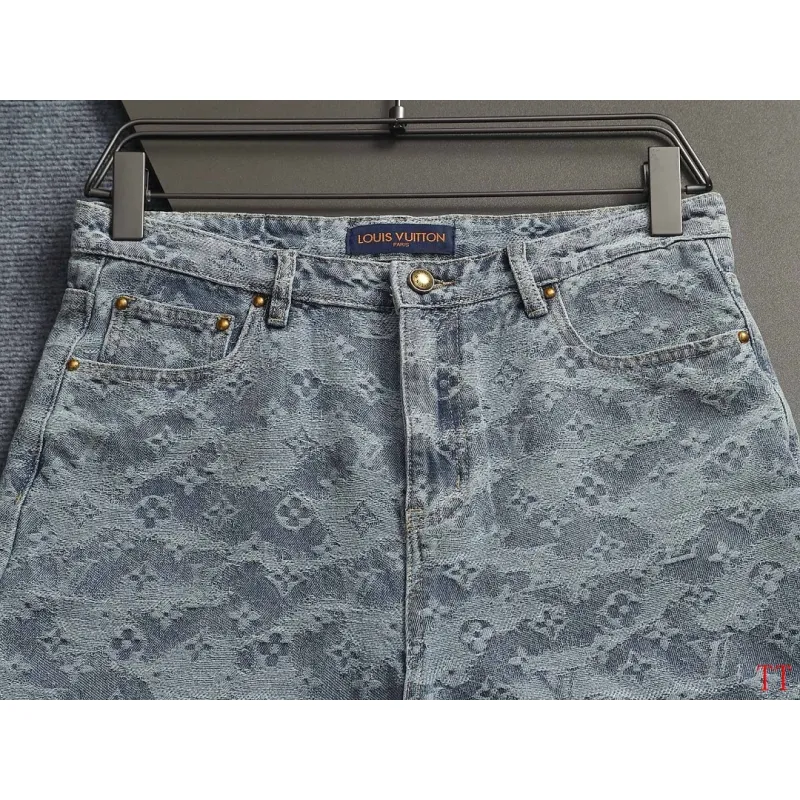 Louis Vuitton Pants for Louis Vuitton Short Pants for men #A64632